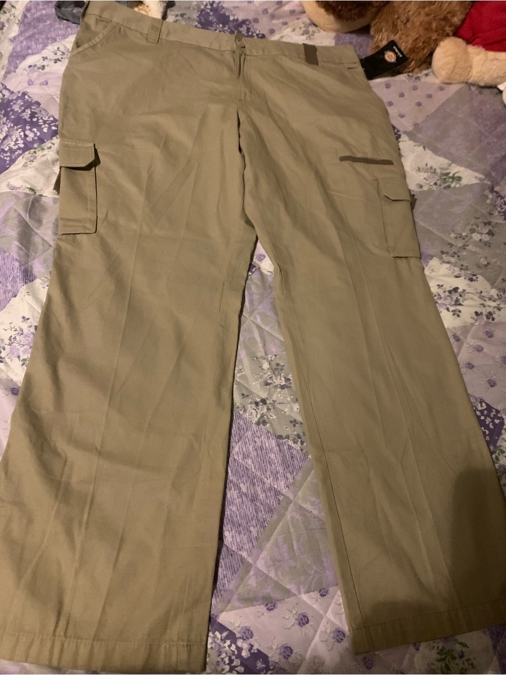 Dickies women Cargo Pants in Khaki NWT women 18